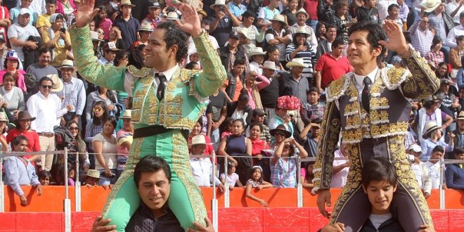 Gran ‘agarrón’ taurino en Terrenate, Tlaxcala